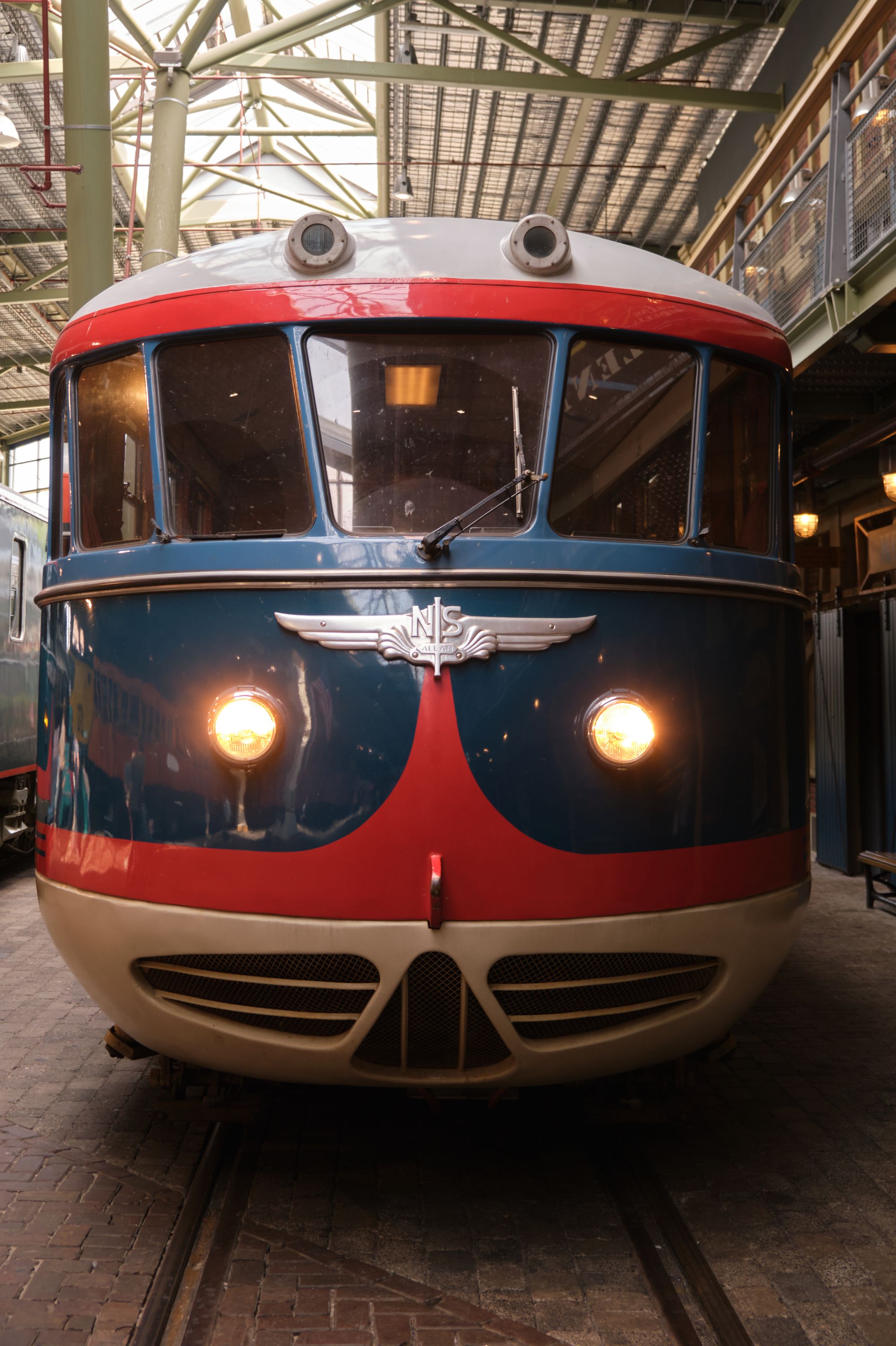 This is one of the few preserved wagons belonging to the original Orient  Express. Place: Spoorwegmuseum in Utrecht.